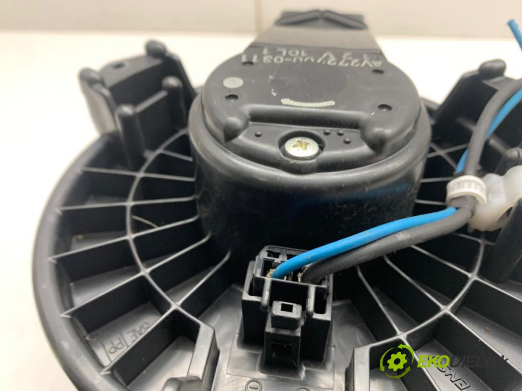 TOYOTA YARIS II liftback 2009 74 kW 1.33 VVT-i (NSP90_) 1329 ventilátor kúrenia 272700-0311