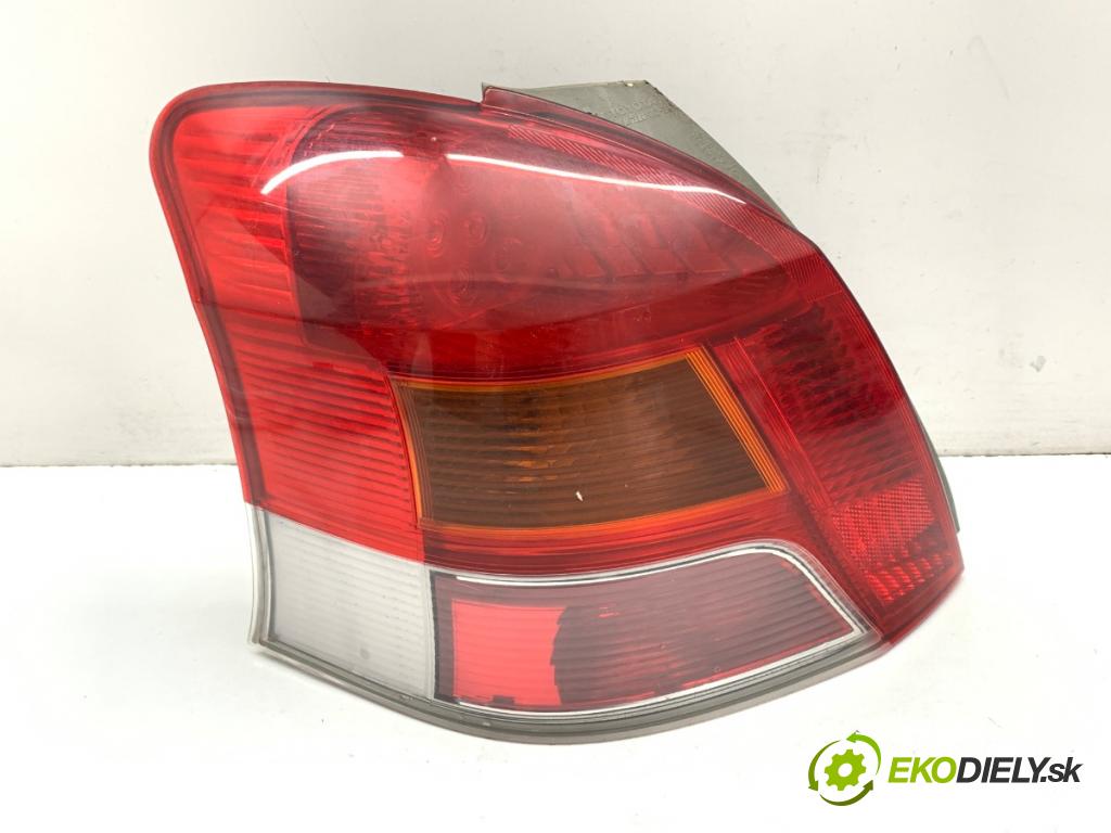 TOYOTA YARIS II liftback 2009 74 kW 1.33 VVT-i (NSP90_) 1329 světlo levý zadní část 