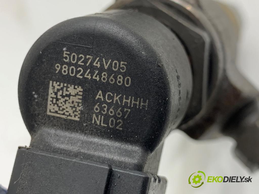 VOLVO V40 liftback 2014 84 kW D2 1560 vstřikovací ventily 9802448680