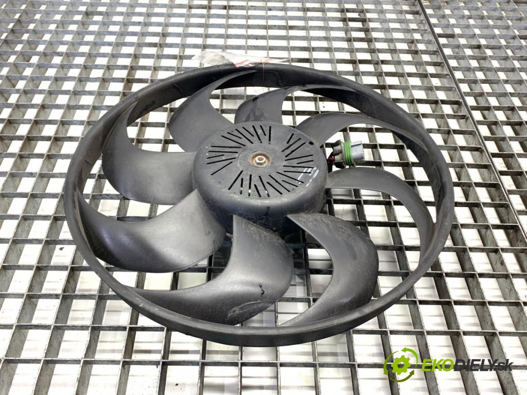 VOLVO V40 liftback 2014 84 kW D2 1560 ventilátor chladiče 5000785 (Ventilátor)