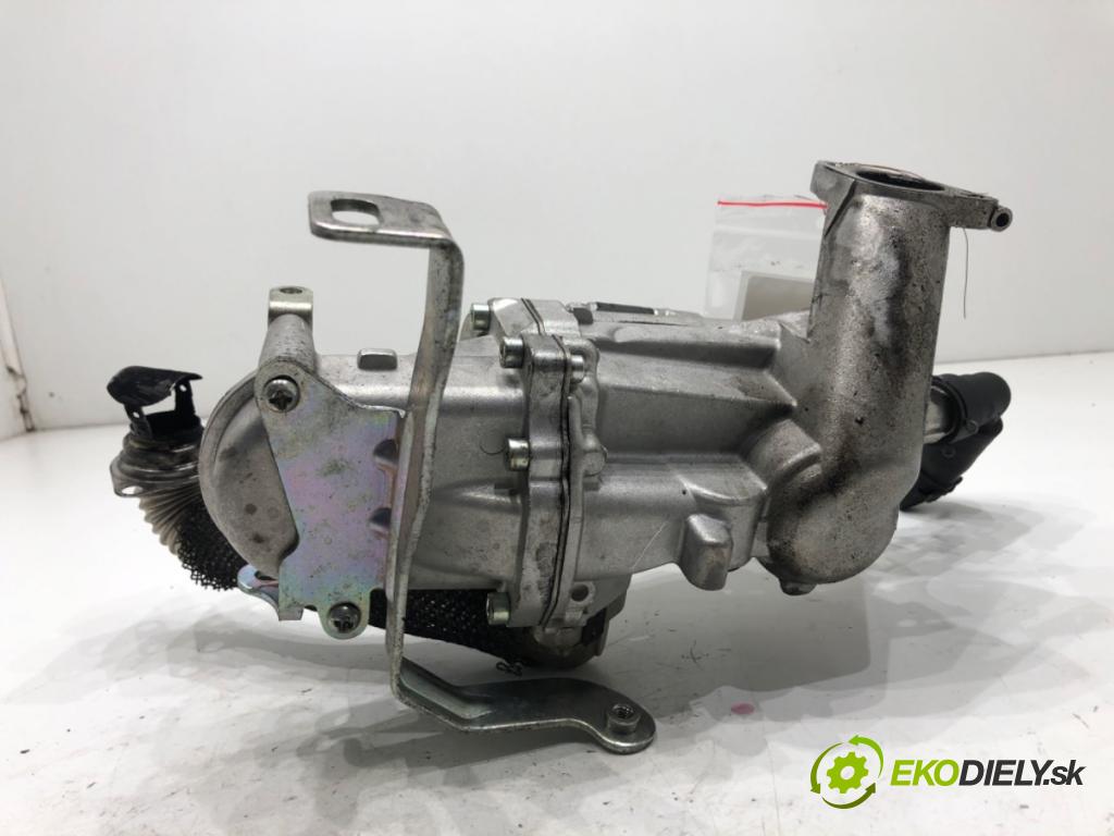 VOLVO V40 liftback 2014 84 kW D2 1560 Chladič EGR 710944D