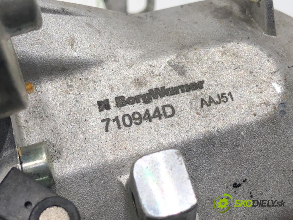 VOLVO V40 liftback 2014 84 kW D2 1560 Chladič EGR 710944D