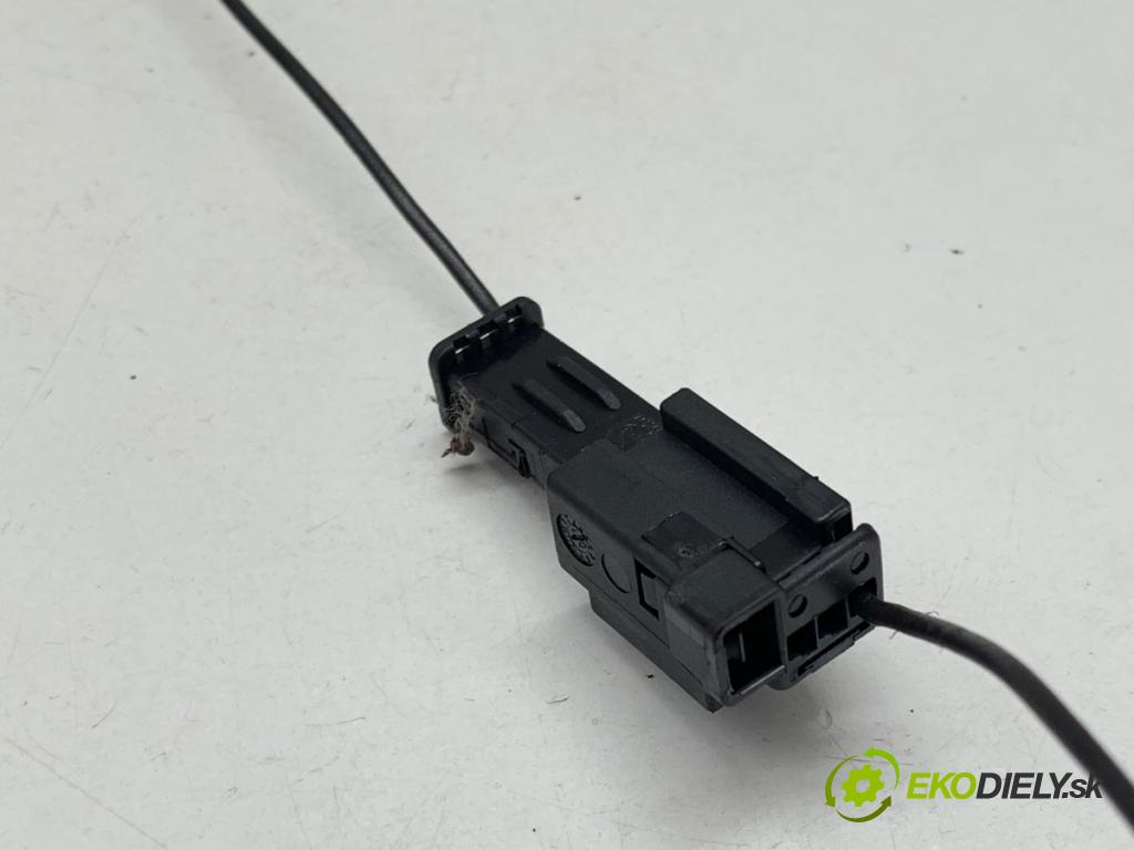 PEUGEOT 307 liftback 2002 66 kW 2.0 HDi 90 1997 ANTENA 9636600680