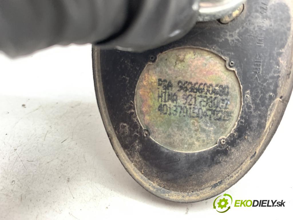 PEUGEOT 307 liftback 2002 66 kW 2.0 HDi 90 1997 ANTENA 9636600680