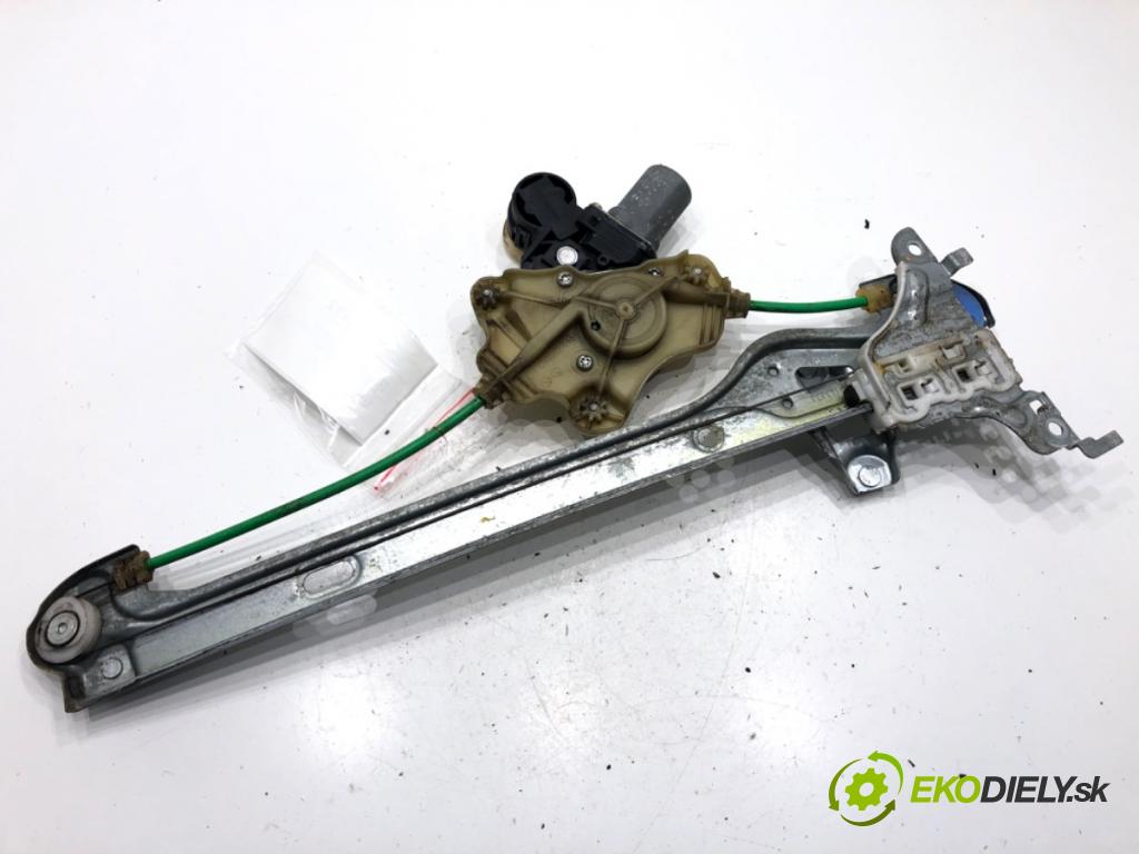 TOYOTA COROLLA E21 sedan 2020 72 kW 1.8 VVTi Hybrid (ZWE211, MZEA12) 1798 mechanismus okna levý zadní část 553423-104