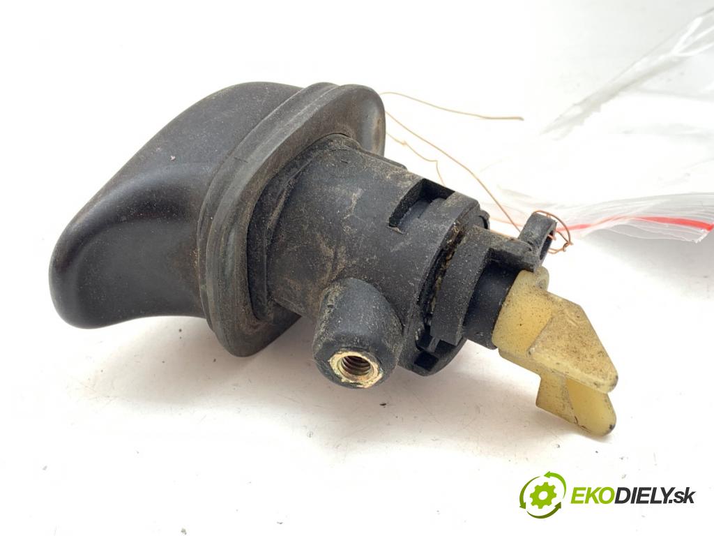 SEAT CORDOBA I sedan 1996 55 kW 1.6 i 1598 Kľučka dverí zad
