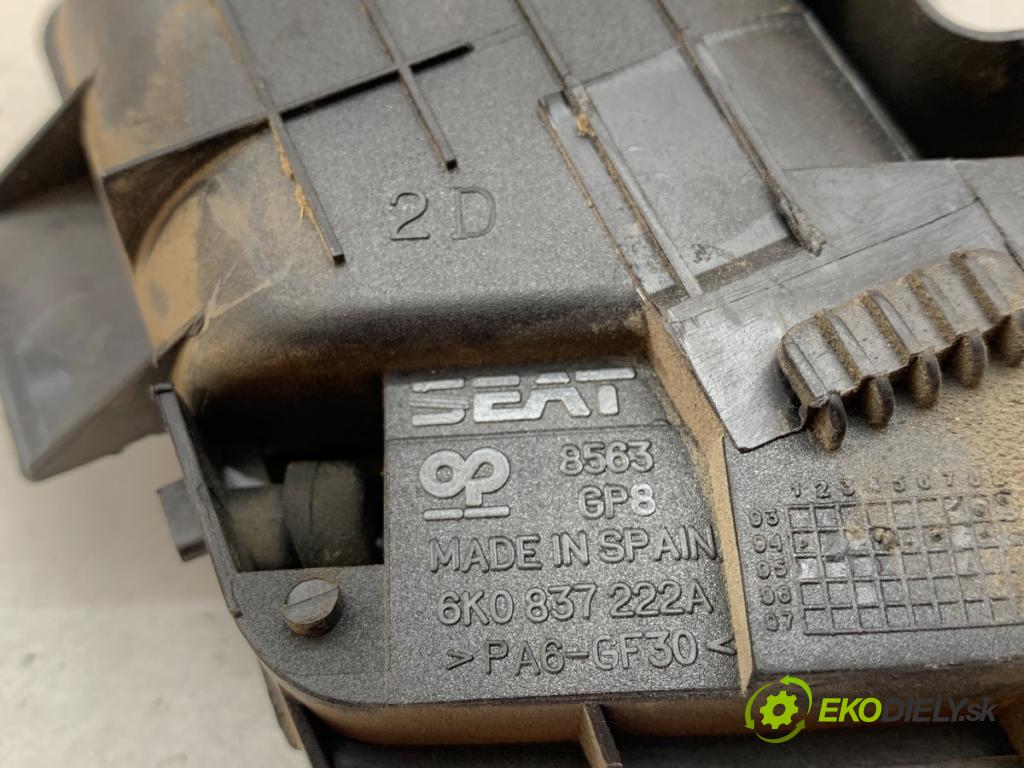 SEAT CORDOBA I sedan 1996 55 kW 1.6 i 1598 Kľučka vnútorná pravy predný 6K0837222A