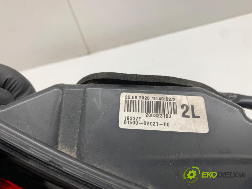 TOYOTA COROLLA E21 sedan 2020 72 kW 1.8 VVTi Hybrid (ZWE211, MZEA12) 1798 světlo levý zadní část vnitřní 81590-02C21