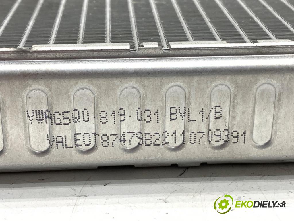 VW GOLF VIII Kombi 2022 110 kW 2.0 TDI 1968 topné těleso radiátor topení 5Q0819031 (Radiátor topení)