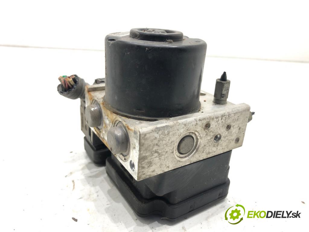 TOYOTA YARIS II liftback 2009 74 kW 1.33 VVT-i (NSP90_) 1329 pumpa ABS 44510-0D110 (Pumpa ABS)
