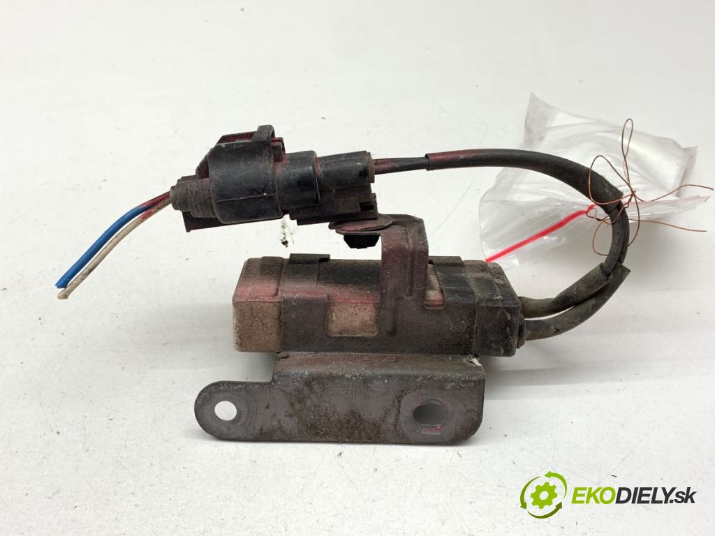 TOYOTA YARIS II liftback 2009 74 kW 1.33 VVT-i (NSP90_) 1329 Modul ventilátora 