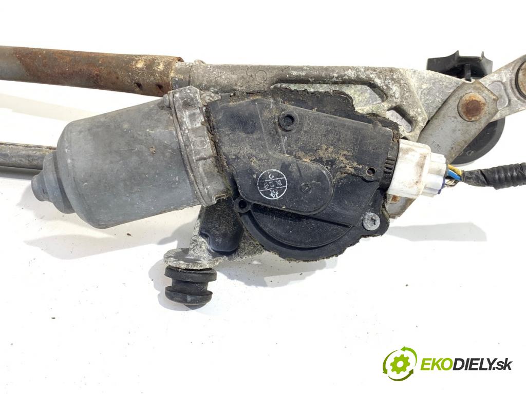 TOYOTA YARIS II liftback 2009 74 kW 1.33 VVT-i (NSP90_) 1329 mechanismus stěračů přední část 85110-0D080 (Motorek stěračů přední)
