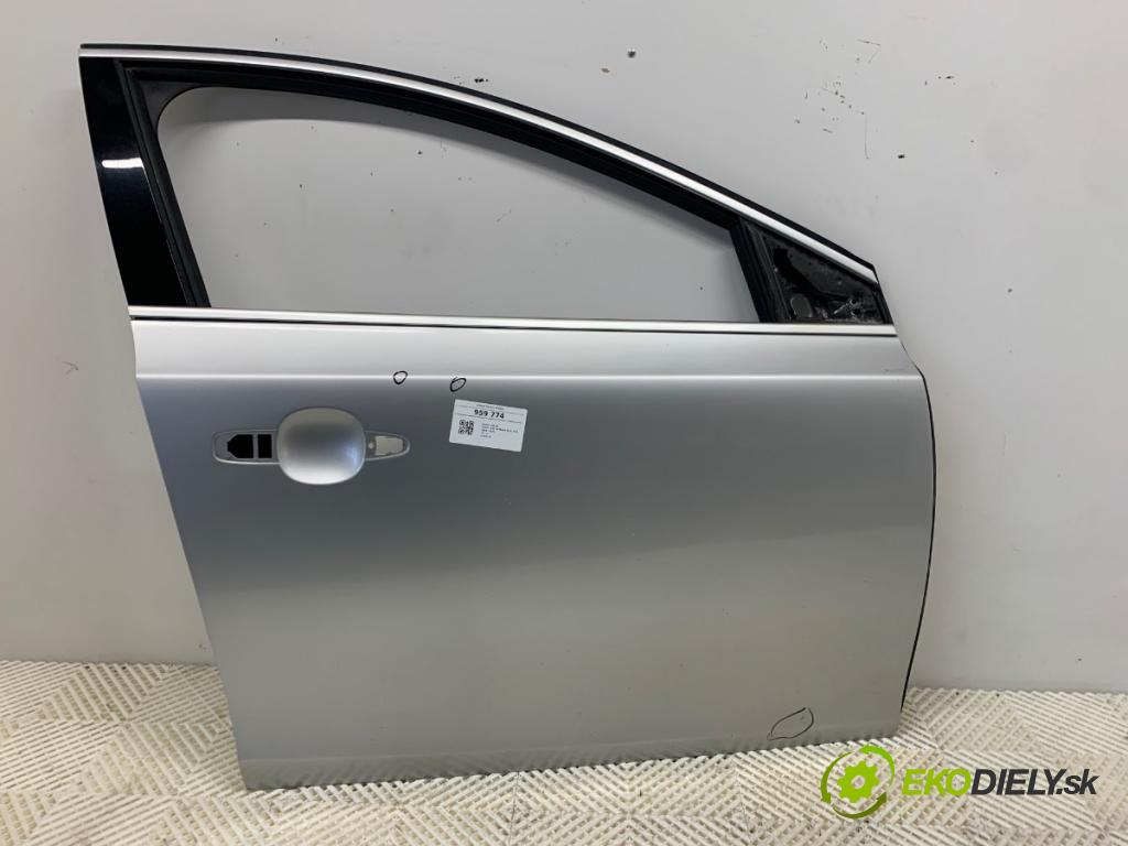 VOLVO V40 liftback 2014 110 kW D3 1984 Dvere pravy predný 711