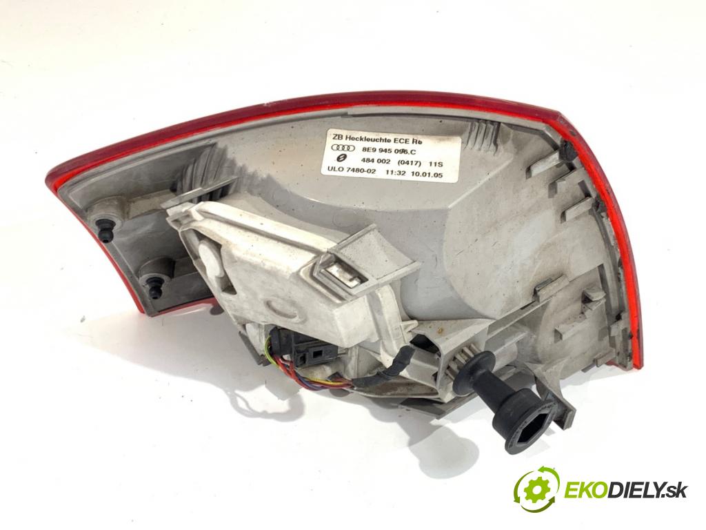 AUDI A4 B7 Kombi 2005 85 kW 1.9 TDI 1896 Svetlo pravy zad 8E9945096C