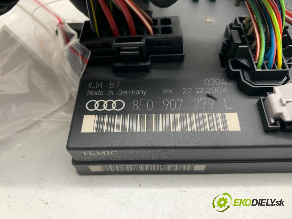 AUDI A4 B7 Kombi 2005 85 kW 1.9 TDI 1896 modul světel 8E0907279L (Řídící jednotka ostatní)
