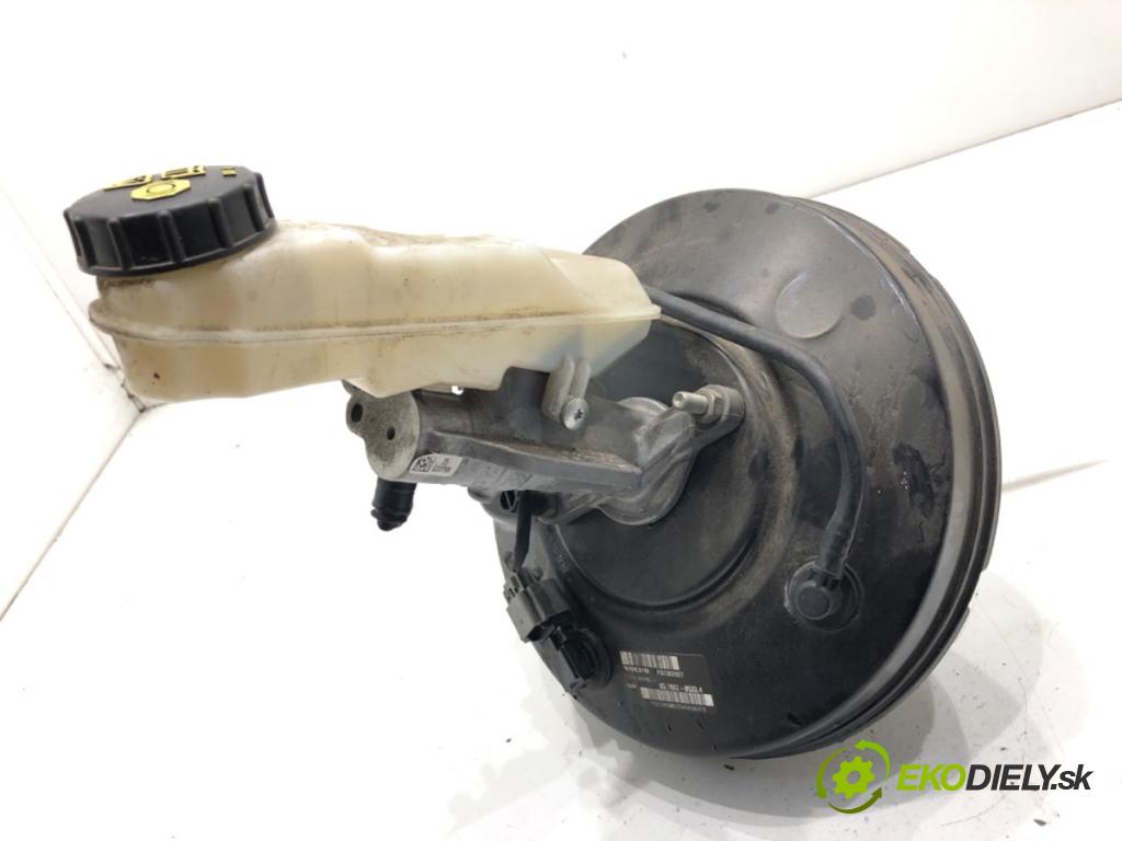 VOLVO V40 liftback 2014 84 kW D2 1560 Posilovač bŕzd P31362927