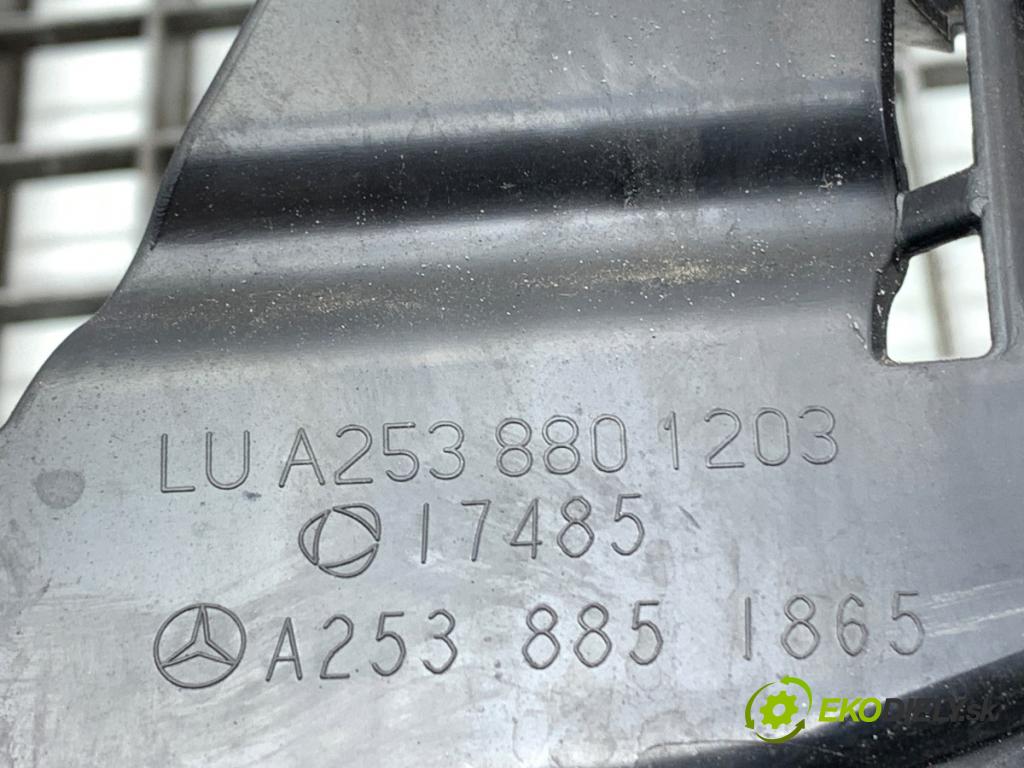 MERCEDES-BENZ GLC Coupe SUV 2017 270 kW AMG 43 4-matic (253.364) 2996 Úchyt nárazníka pravy zad A2538850821