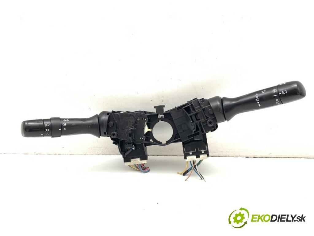 TOYOTA YARIS II liftback 2009 74 kW 1.33 VVT-i (NSP90_) 1329 přepínač kombinovaný 17F001 (Páčky pod volantem)