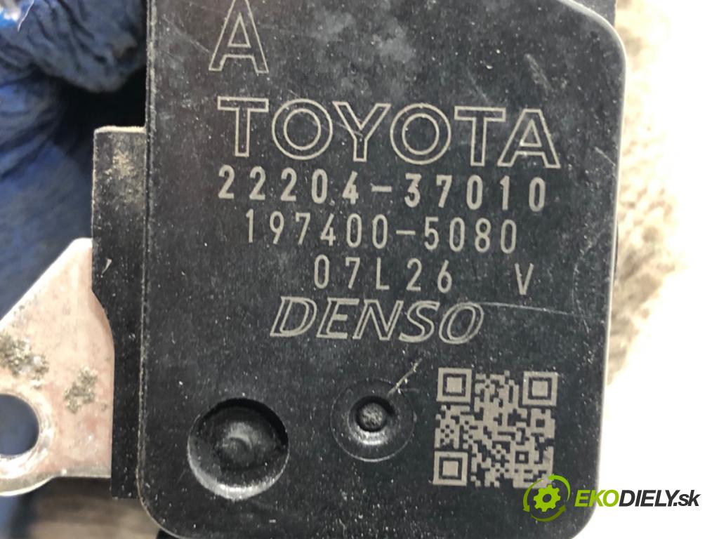TOYOTA YARIS II liftback 2009 74 kW 1.33 VVT-i (NSP90_) 1329 Váha vzduchu 22204-37010 (Váha vzduchu)