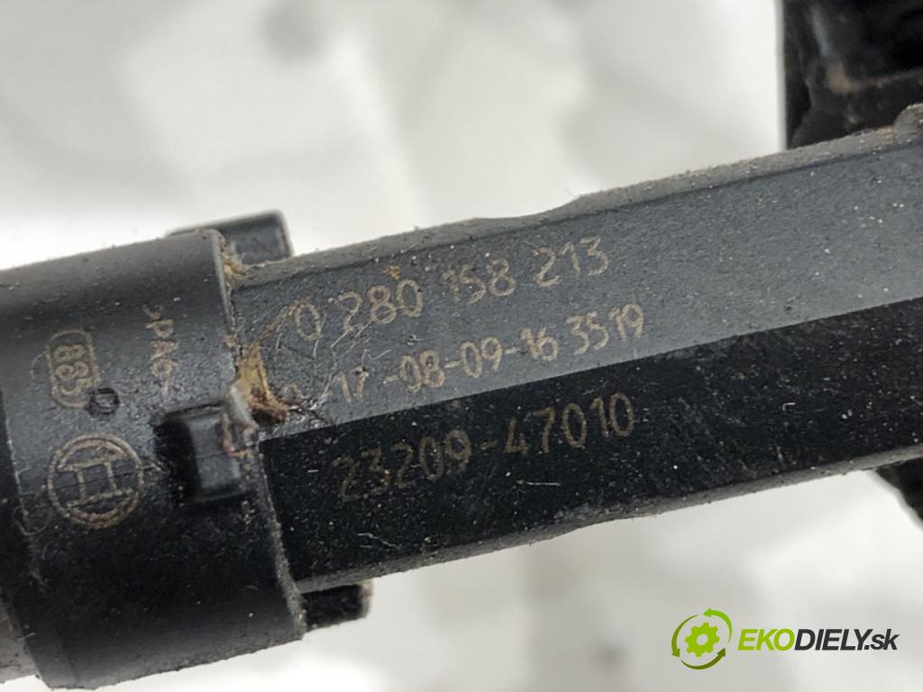 TOYOTA YARIS II liftback 2009 74 kW 1.33 VVT-i (NSP90_) 1329 Lišta vstrekovacia 23209-47010 (Vstrekovacia lišta)