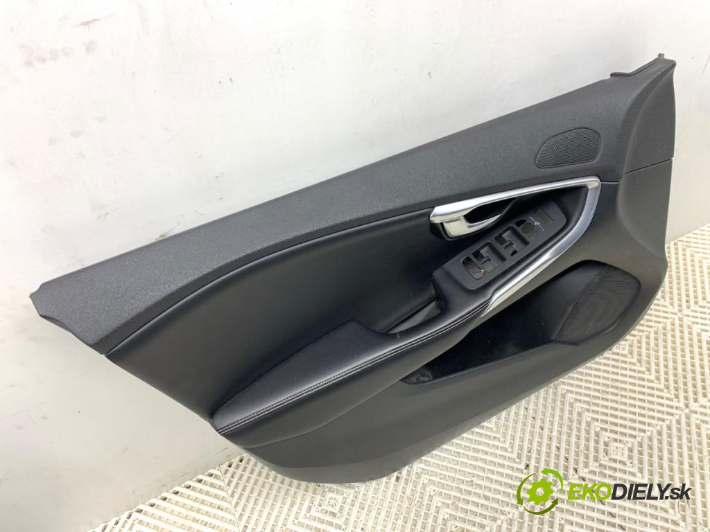 VOLVO V40 liftback 2014 110 kW D3 1984 ča dveře levý přední část