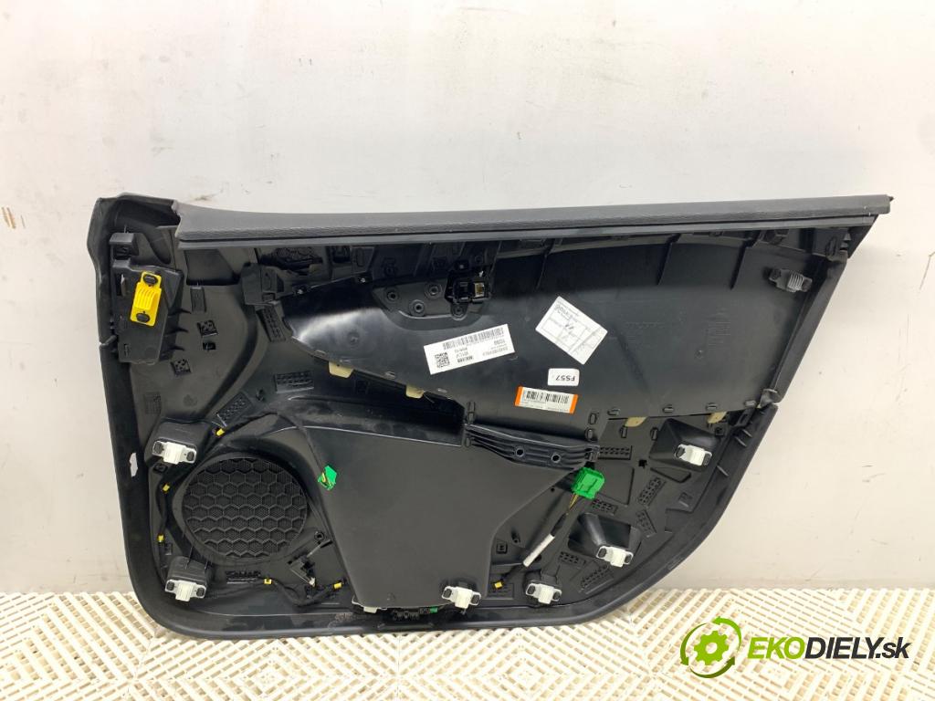 VOLVO V40 liftback 2014 110 kW D3 1984 ča dveře levý přední část