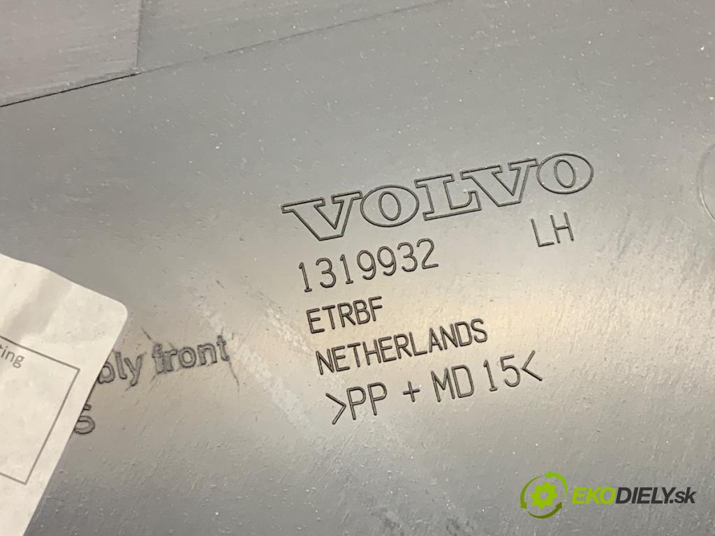 VOLVO V40 liftback 2014 110 kW D3 1984 ča dveře levý přední část