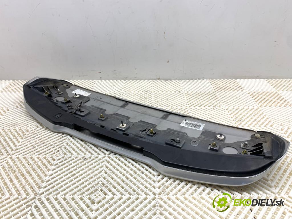 VOLVO V40 liftback 2014 110 kW D3 1984 Spoiler 31253973-02 (Spoiler)