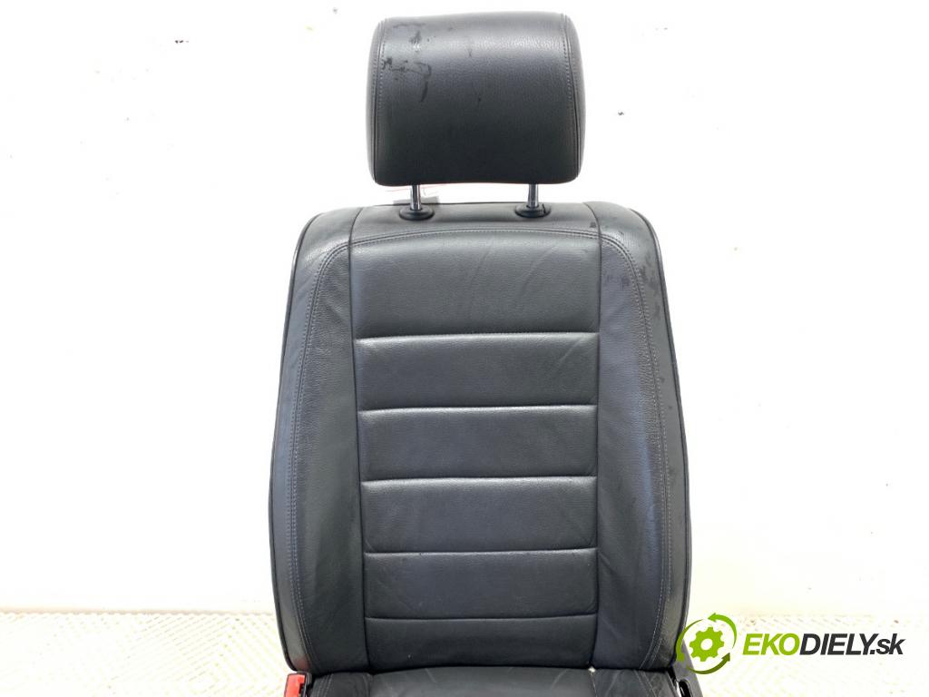 VW TOUAREG SUV 2004 230 kW 5.0 V10 TDI 4921 sedadlo levý přední část