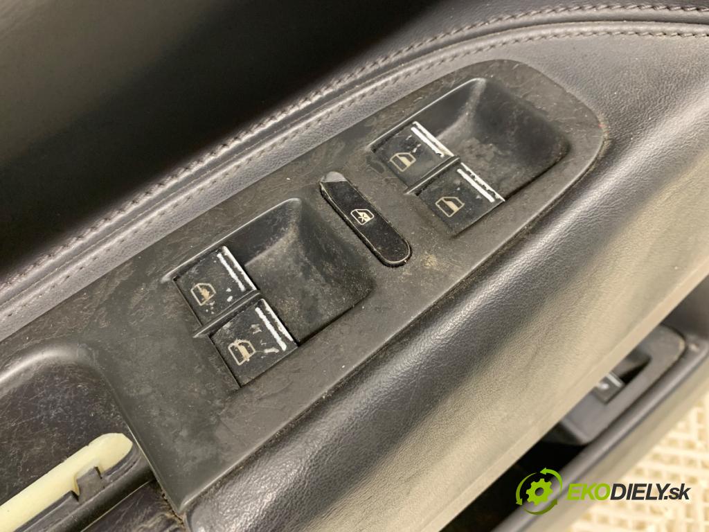 VW TOUAREG SUV 2004 230 kW 5.0 V10 TDI 4921 ča dveře levý přední část 7L6867011AG