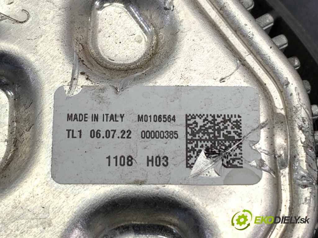 VW GOLF VIII Kombi 2022 110 kW 2.0 TDI 1968 Ventilátor chladiča M0106564 (Ventilátor)