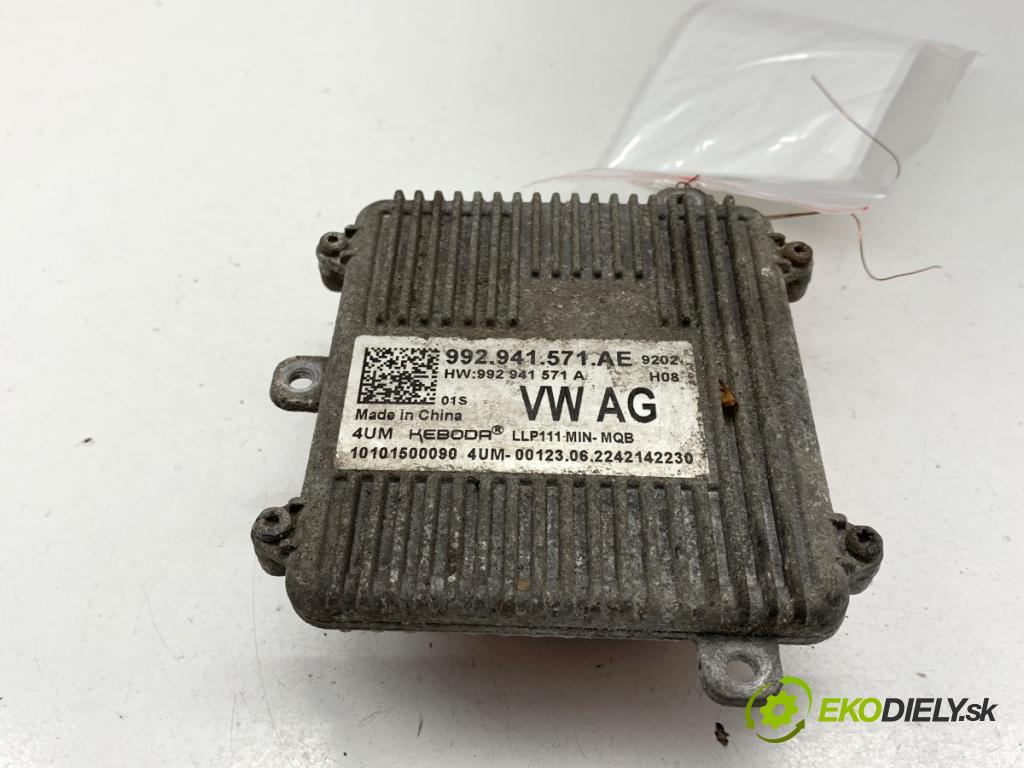 VW GOLF VIII Kombi 2022 110 kW 2.0 TDI 1968 Menič XENON 992941571AE (Riadiaca jednotka xenónu)
