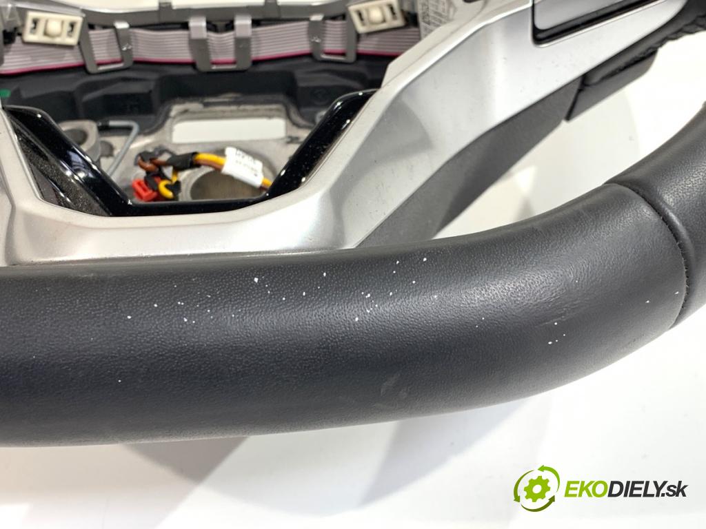 VW GOLF VIII Kombi 2022 110 kW 2.0 TDI 1968 Volant 5H0959542L (Volant)