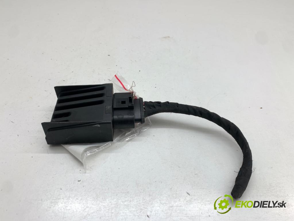 VW GOLF VIII Kombi 2022 110 kW 2.0 TDI 1968 Modul pumpy paliva 5Q0906121T