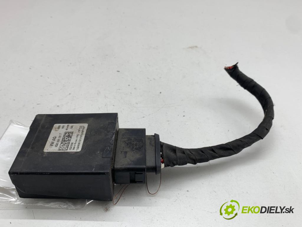 VW GOLF VIII Kombi 2022 110 kW 2.0 TDI 1968 Modul pumpy paliva 5Q0906121T