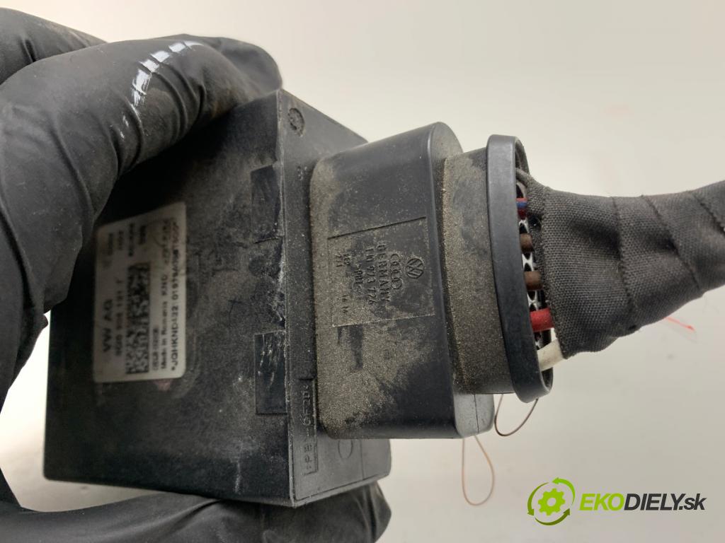 VW GOLF VIII Kombi 2022 110 kW 2.0 TDI 1968 Modul pumpy paliva 5Q0906121T