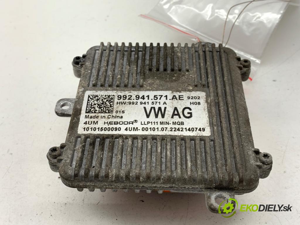 VW GOLF VIII Kombi 2022 110 kW 2.0 TDI 1968 Menič XENON 992941571AE (Riadiaca jednotka xenónu)