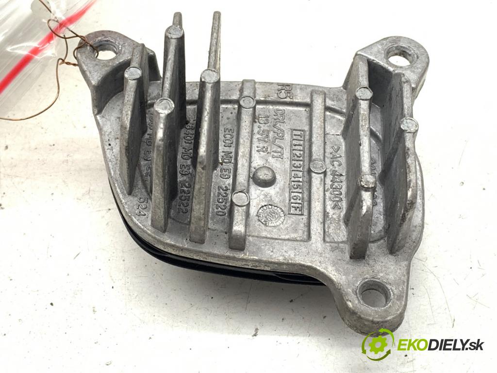 VW GOLF VIII Kombi 2022 110 kW 2.0 TDI 1968 Modul LED 90157100
