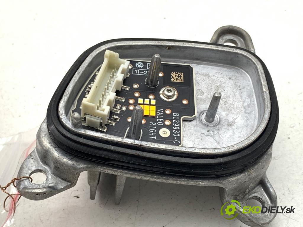 VW GOLF VIII Kombi 2022 110 kW 2.0 TDI 1968 Modul LED 90157100