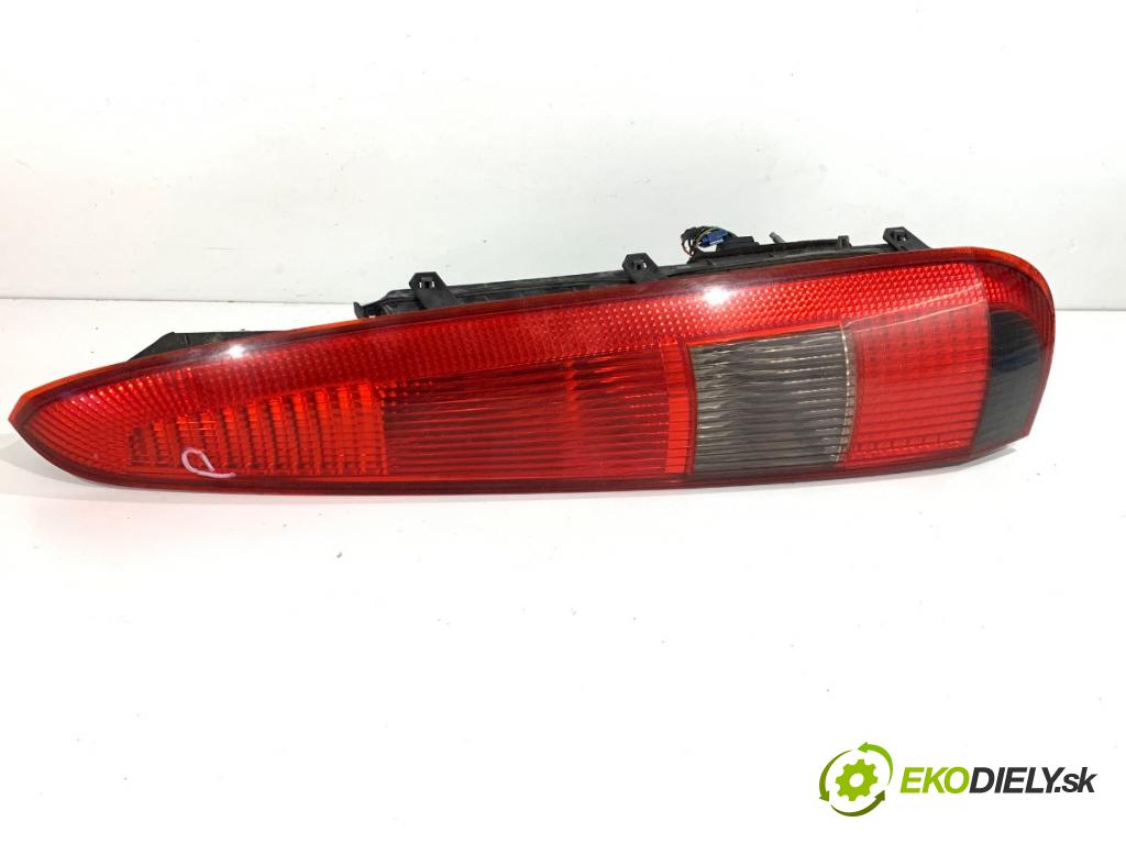 FORD FUSION Kombi 2004 50 kW 1.4 TDCi 1399 Svetlo pravy zad 2N11-13A602-B
