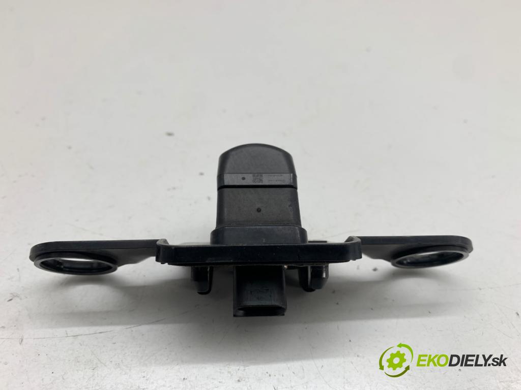 TOYOTA COROLLA E21 sedan 2020 72 kW 1.8 VVTi Hybrid (ZWE211, MZEA12) 1798 KAMERA 86790-02240