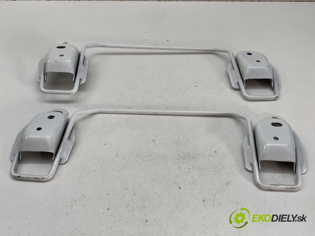 TOYOTA COROLLA E21 sedan 2020 72 kW 1.8 VVTi Hybrid (ZWE211, MZEA12) 1798 uchycení ISOFIX 