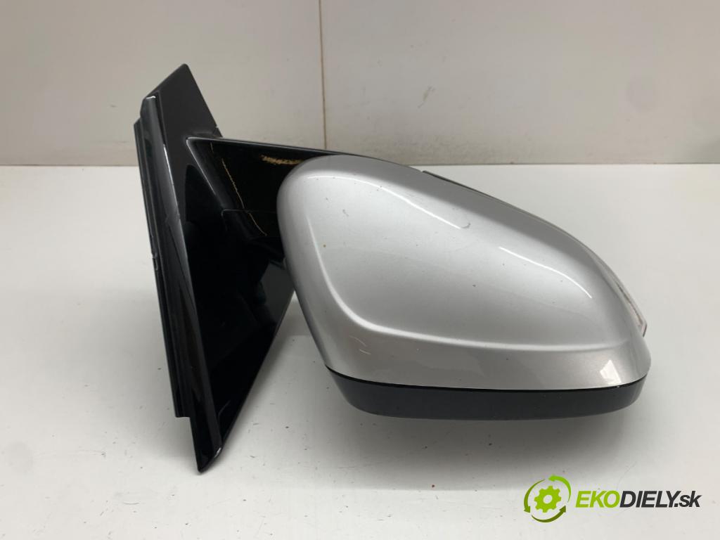 VOLVO V40 liftback 2014 110 kW D3 1984 Spätné zrkadlo pravy 711