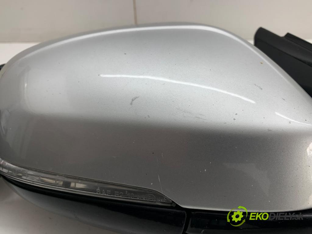 VOLVO V40 liftback 2014 110 kW D3 1984 Spätné zrkadlo pravy 711
