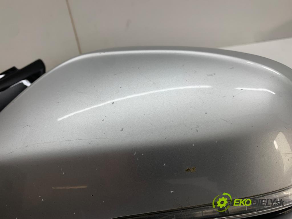 VOLVO V40 liftback 2014 110 kW D3 1984 zpětné zrcátko levý 711