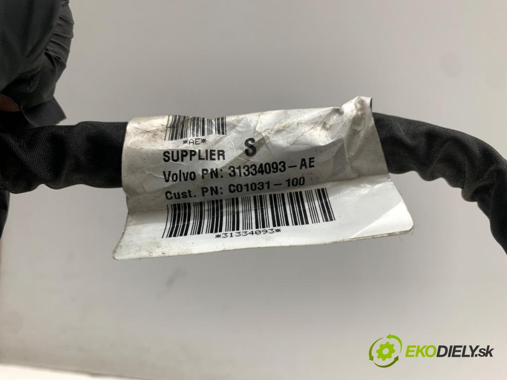 VOLVO V40 liftback 2014 110 kW D3 1984 káblovačka dveře přední část levý 31334093