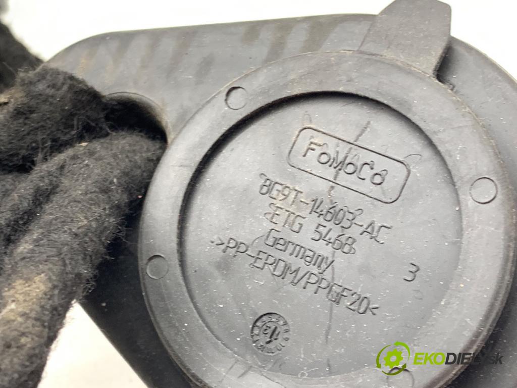 VOLVO V40 liftback 2014 110 kW D3 1984 Káblovačka Dvere zad pravy 31313719