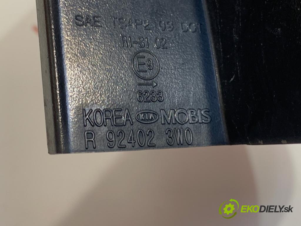 KIA SPORTAGE III SUV 2013 99 kW 1.6 GDI 1591 světlo pravý zadní část 92402-3W0