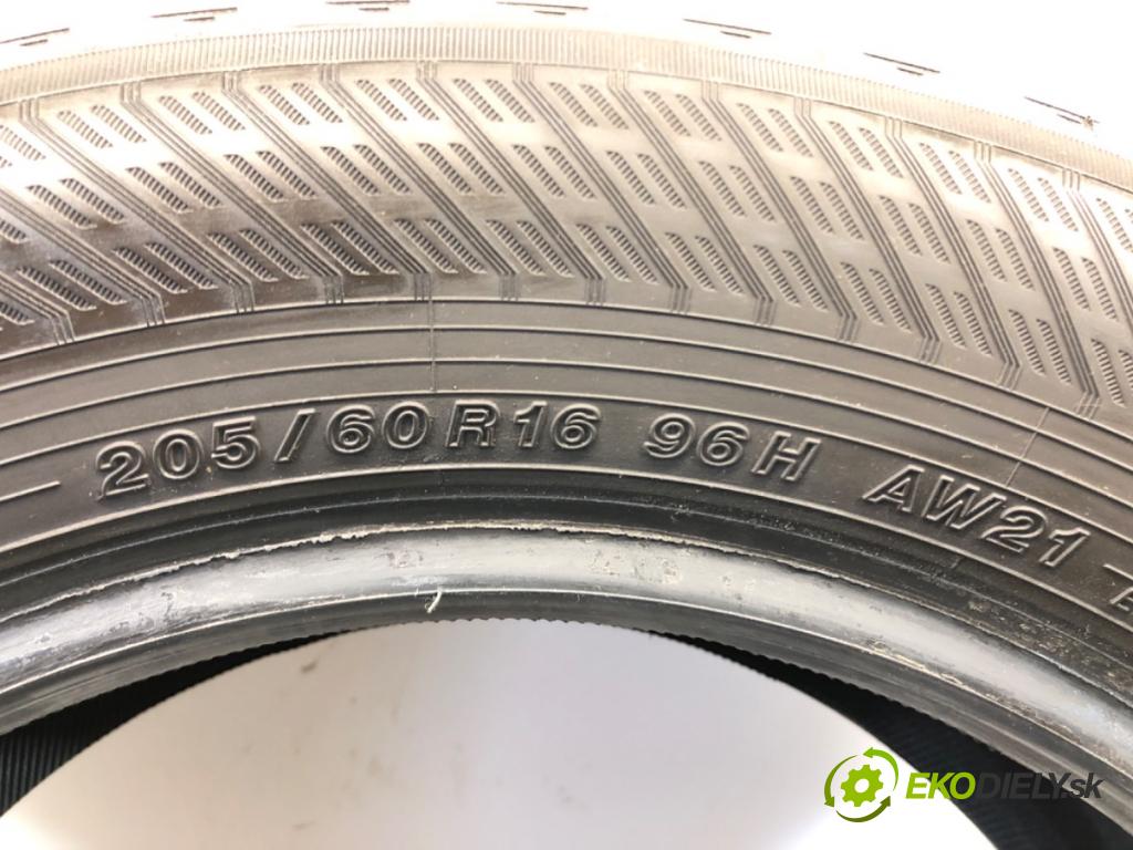 --- ---      PNEUMATIKY: PARA: VÍCENÁ SEZÓNA: 205/60 R16 YOKOHAMA