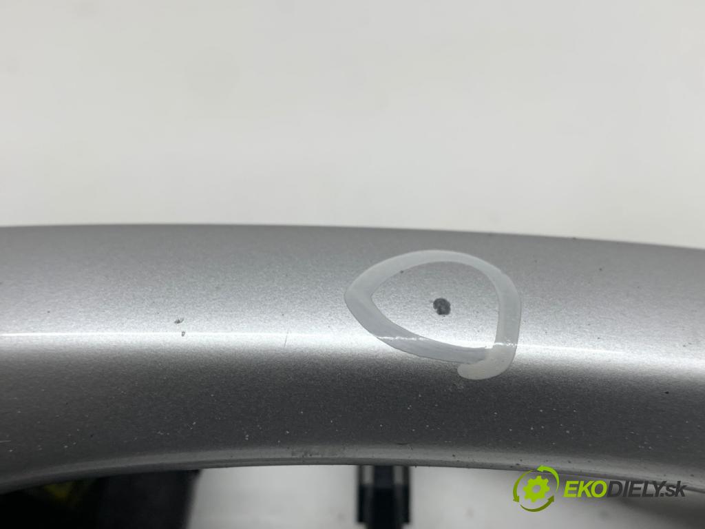 VOLVO V40 liftback 2014 110 kW D3 1984 Kľučka vonkajšia pravy predný